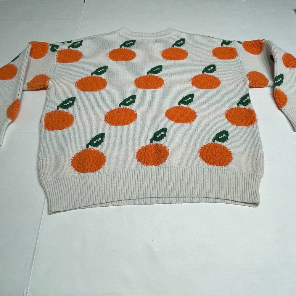Oranges motif women’s Sweater. Size Small. Preowned. - Picture 6 of 7
